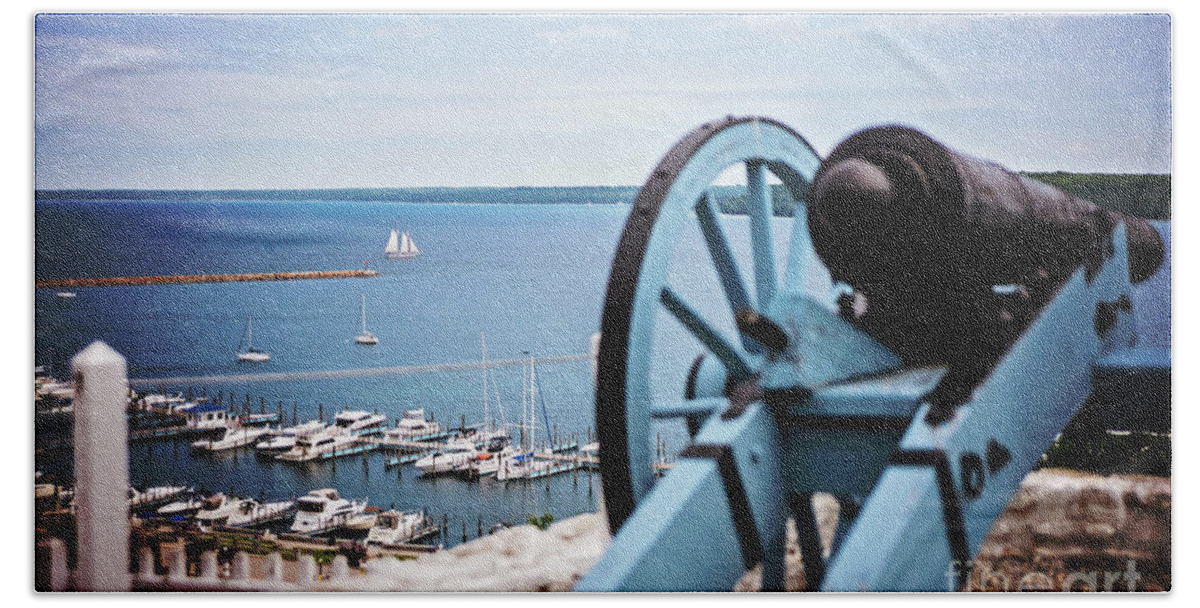 Mackinaw Island Hand Towel featuring the photograph Overlook by Randall Cogle