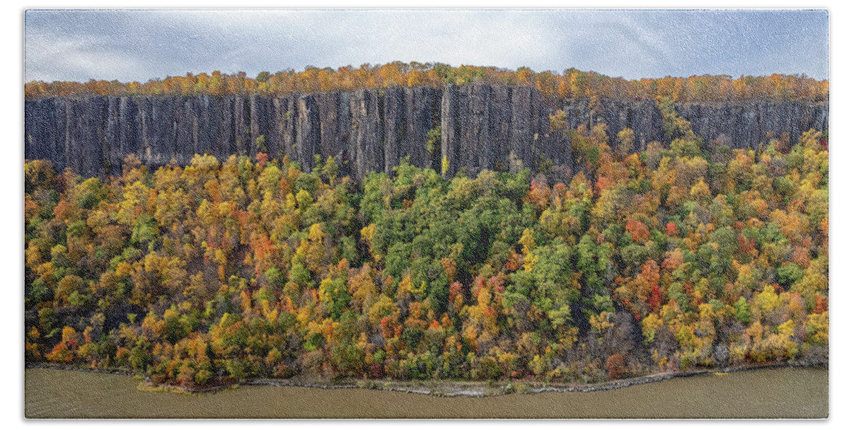 Autumn Bath Towel featuring the photograph Palisade Cliffs in Autumn 3 by Kevin Suttlehan