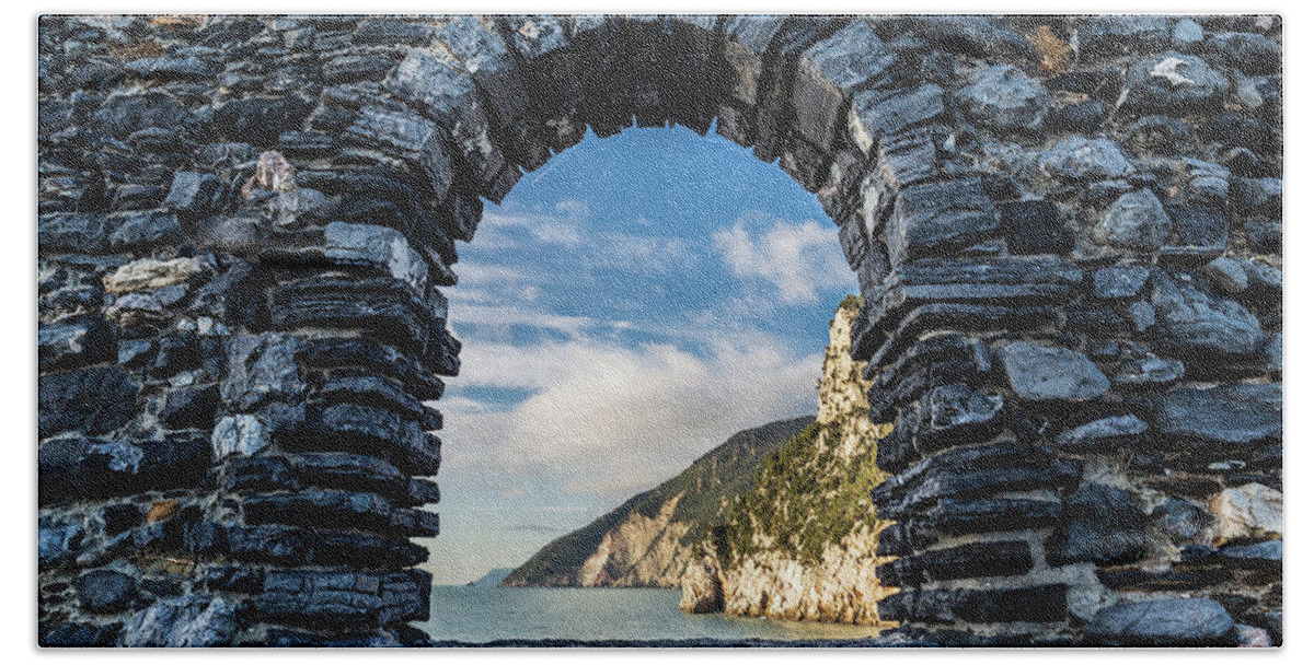 Window Bath Towel featuring the photograph Panorama of Byron's Grotto in Porto Venere by Fabiano Di Paolo