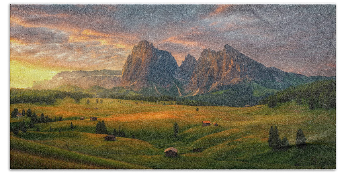 Celia Landscape Photography，celia Fine Art Prints，italy Dolomite Landscape Photography Bath Towel featuring the photograph Panorama Picture of Sunrise at Seiser Alm by Celia Zhen