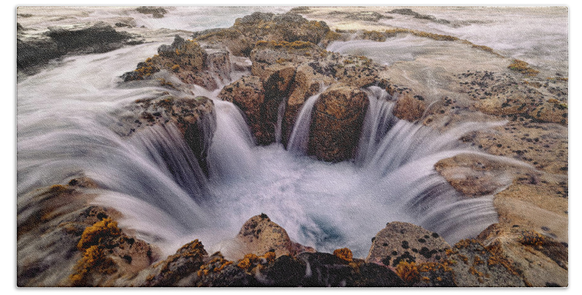 Big Island Hand Towel featuring the photograph Pele's Well by James Capo