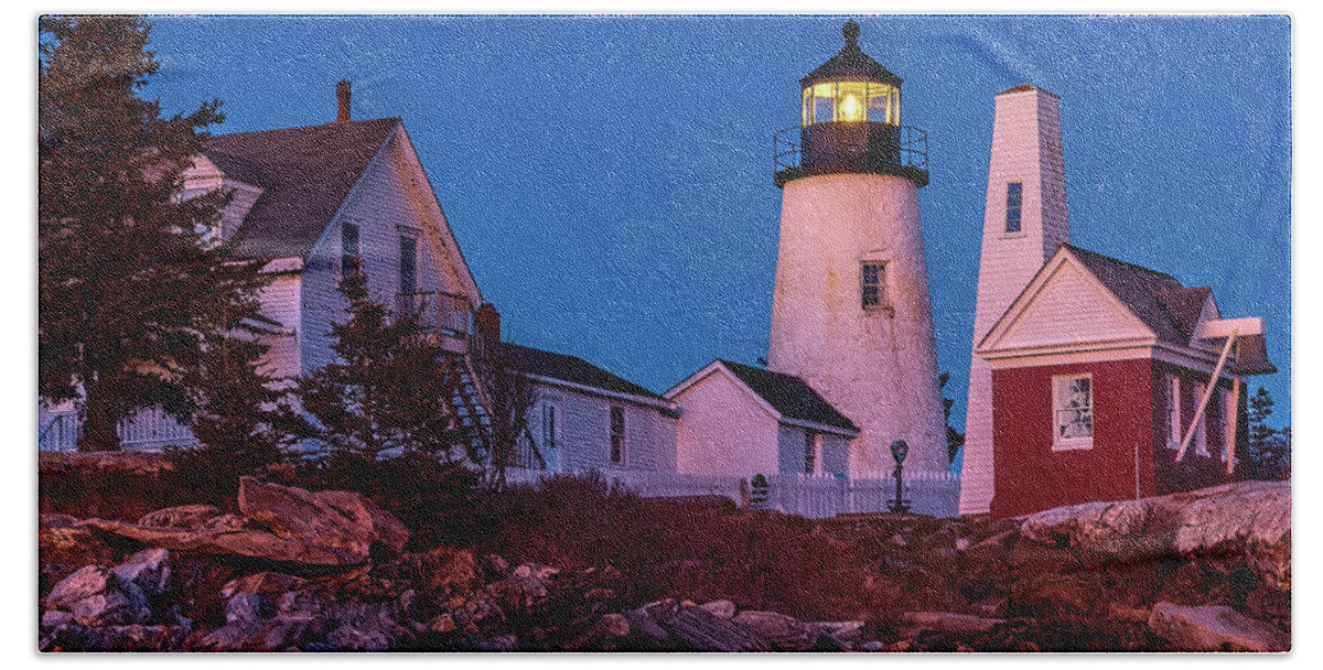Maine Bath Towel featuring the photograph Pemaquid Sunset by Dan McGeorge