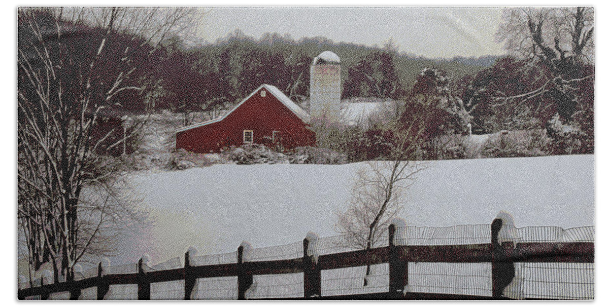 Pocopson Bath Towel featuring the photograph Pennsylvania Winter by Gordon Beck