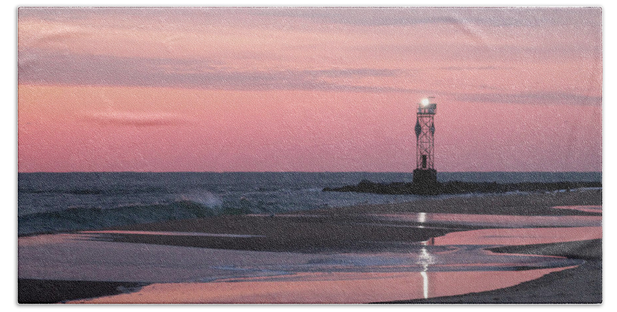 Pink Bath Towel featuring the photograph Pink Dawn Reflection by Robert Banach
