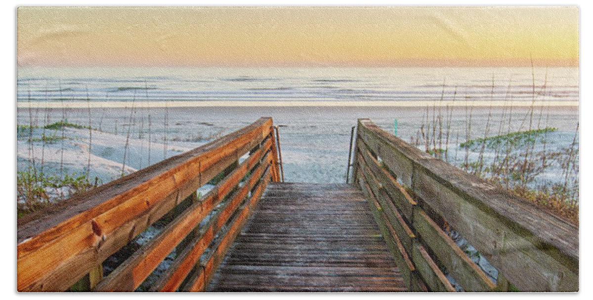 Ponce Inlet Hand Towel featuring the photograph Ponce de Leon Inlet Beach Path by Stefan Mazzola