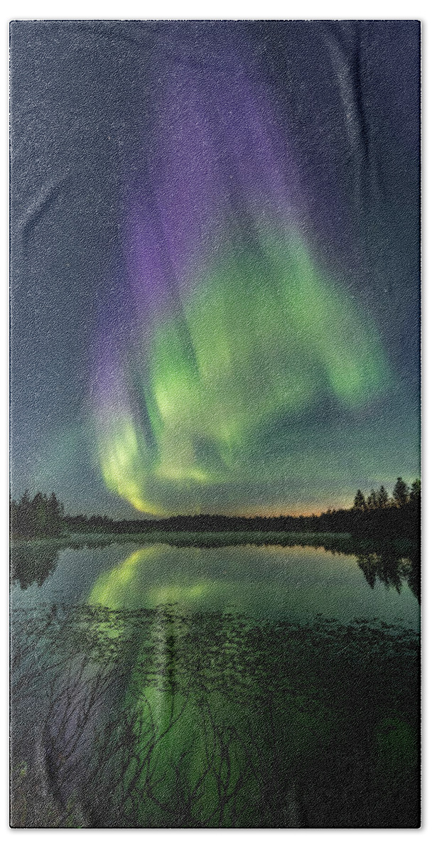 Aurora Borealis Hand Towel featuring the photograph Purple flame by Thomas Kast