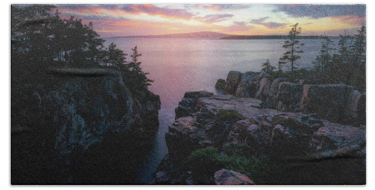 Maine Bath Towel featuring the photograph Raven's Nest at Sunset by Kristen Wilkinson