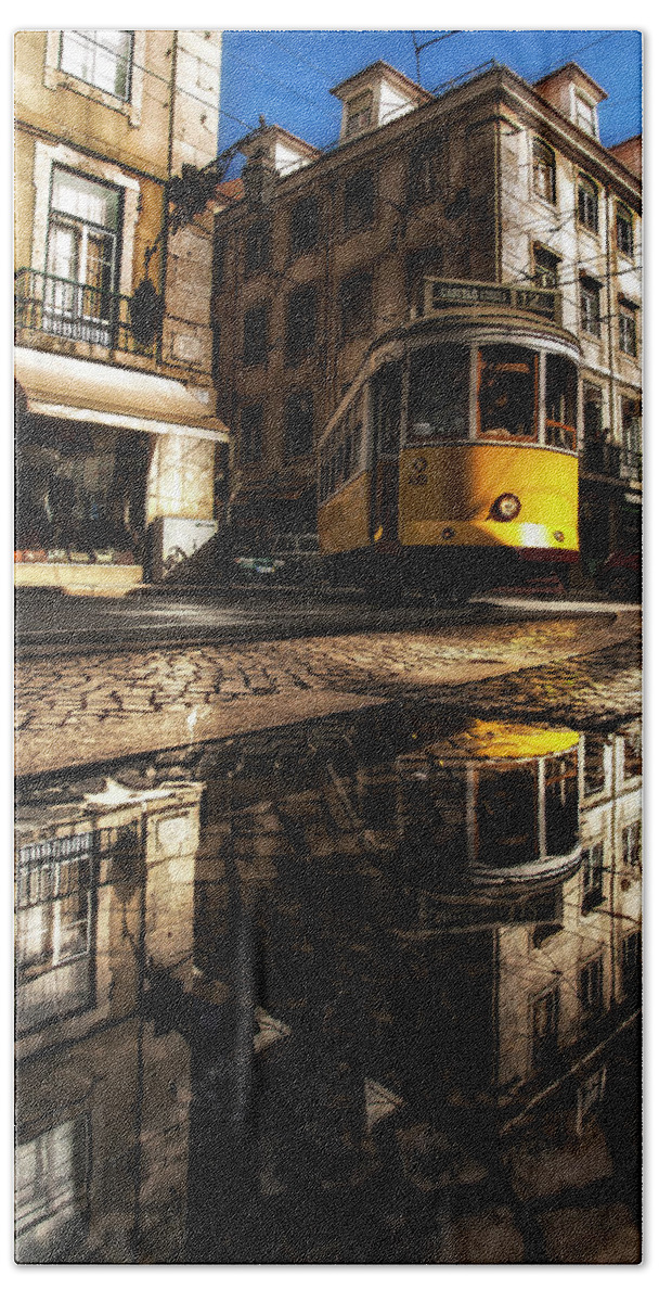 Tram12 Bath Towel featuring the photograph Reflected by Jorge Maia