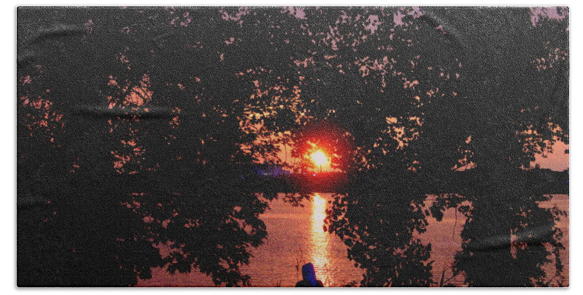 Sunset Bath Towel featuring the photograph Reflecting on Sunset Lake Quanapowitt by Lennie Malvone
