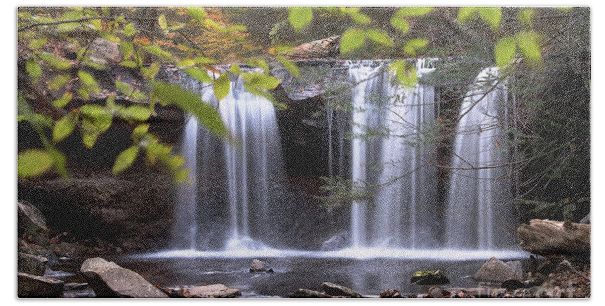 Waterfalls Of Ricketts Glen Pennsylvania Hand Towel featuring the photograph Ricketts Glen - Oneida Waterfall by Rehna George
