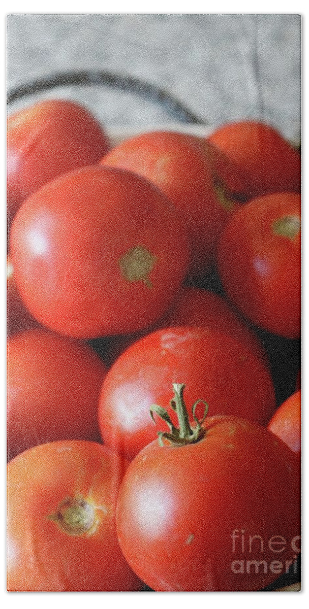 Food Bath Towel featuring the photograph Ripe Tomatoes in Bowl Vertical by Carol Groenen