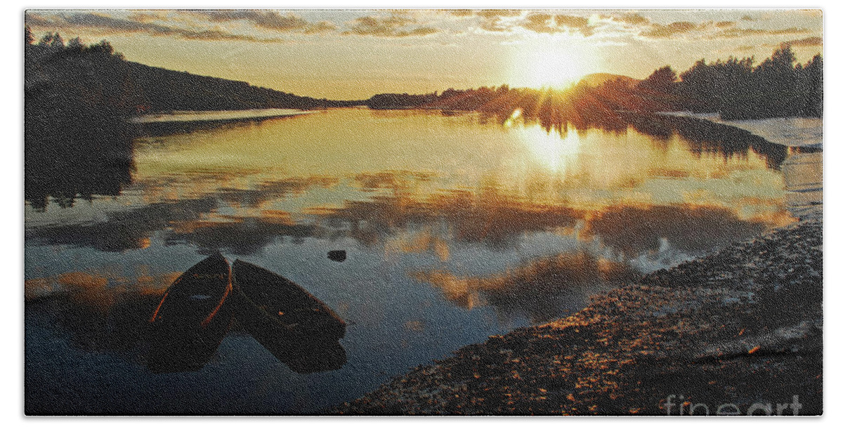 Sunset Hand Towel featuring the photograph River Suir sunset at Fiddown by Joe Cashin