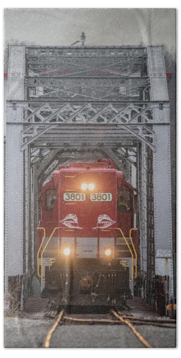 Railroad Hand Towel featuring the photograph RJ Corman Cumberland City turn at Clarksville Tennessee by Jim Pearson