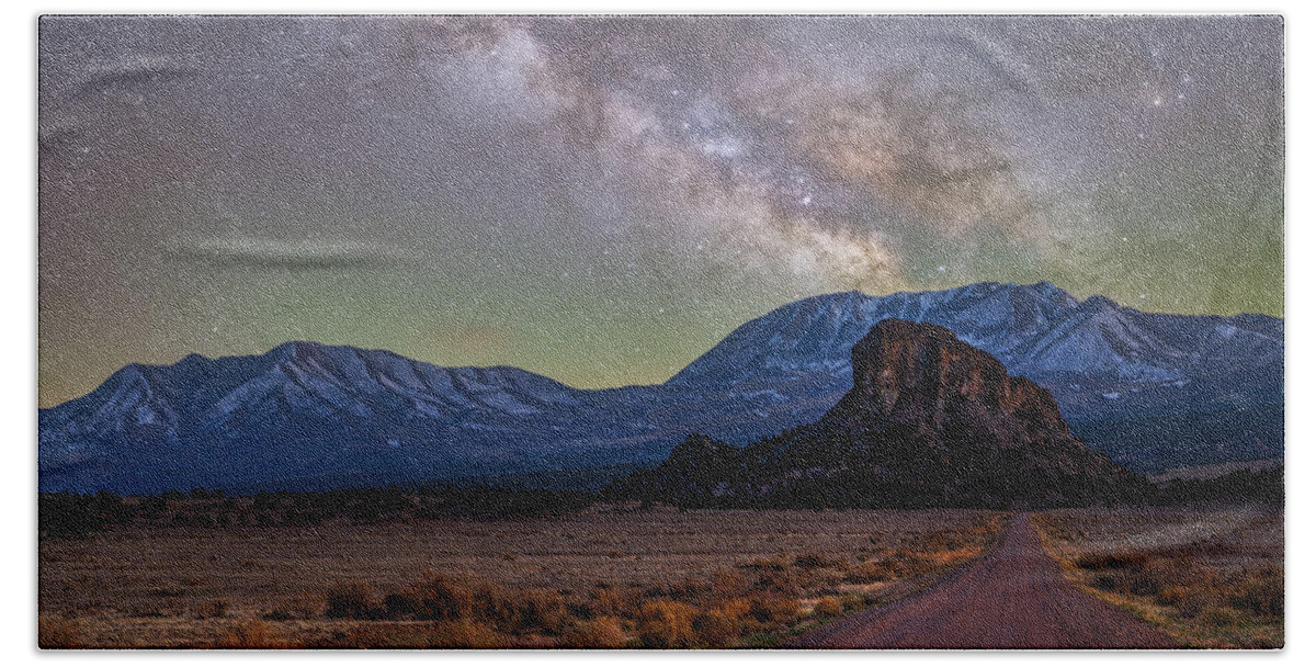 Milky Way Hand Towel featuring the photograph Road To Heaven by Darren White