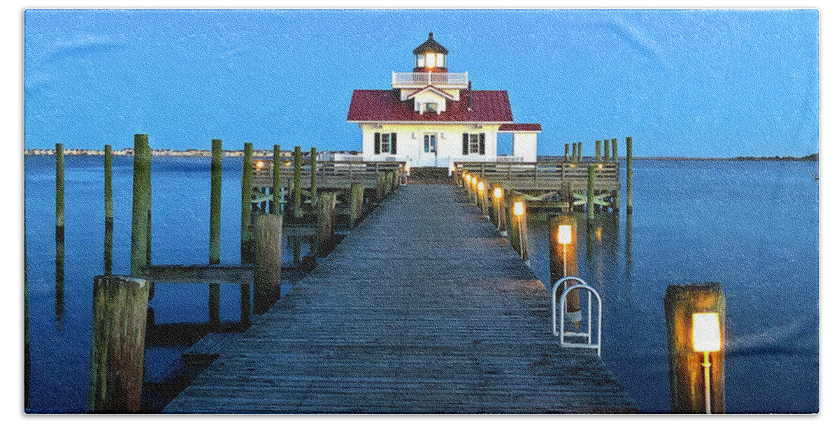 Photo Hand Towel featuring the photograph Roanoke Marshes Lighthouse by Anthony M Davis