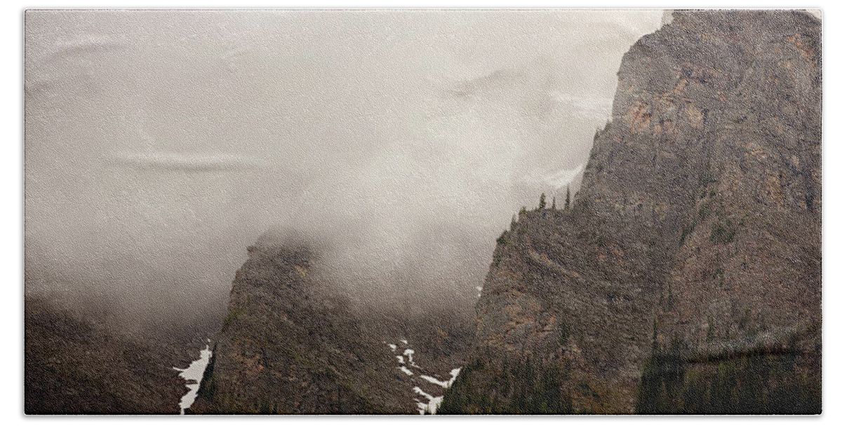 Mist Bath Towel featuring the photograph Rocky Mountain Afternoon Mist by Carolyn Ann Ryan