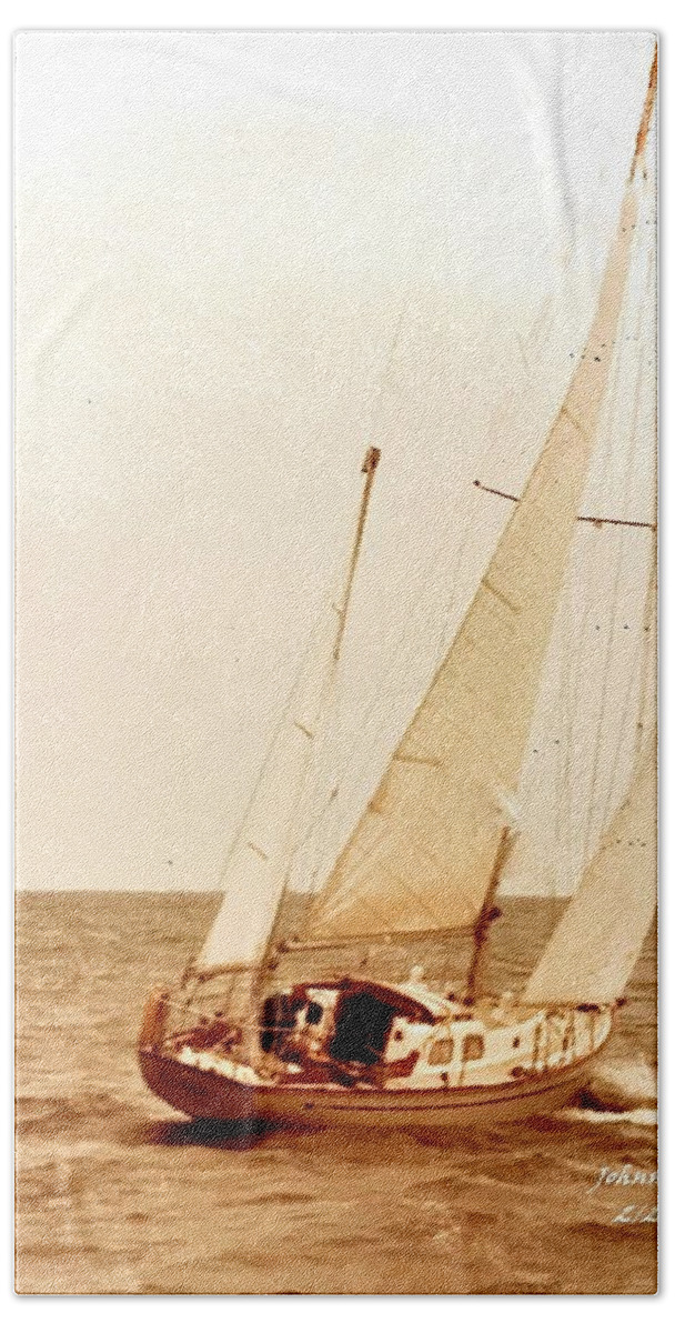 Sailing Bath Towel featuring the photograph Sailing by John Anderson