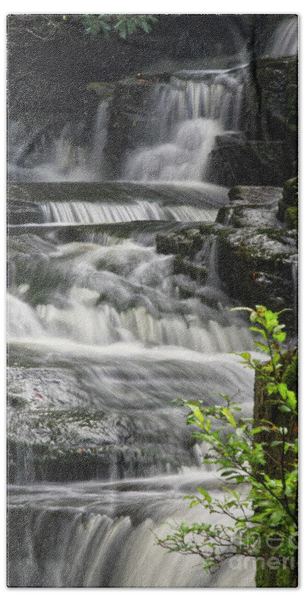 Savage Falls Bath Towel featuring the photograph Savage Falls 10 by Phil Perkins