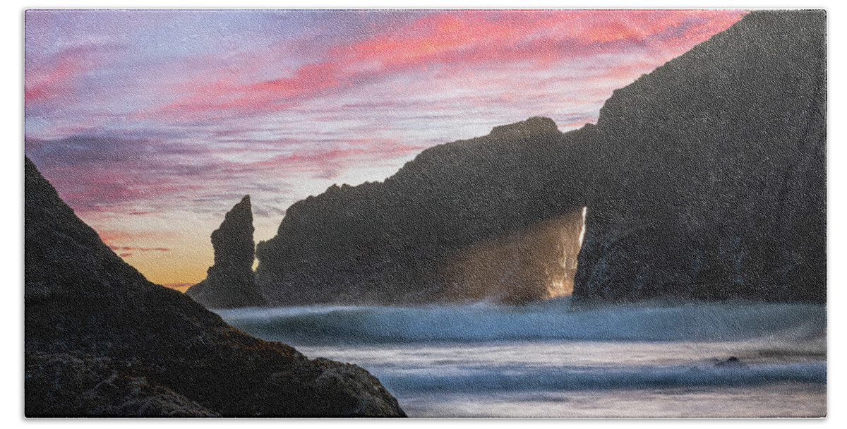 Sunset Bath Towel featuring the photograph Sea stack sunset in Olympic National Park by Robert Miller