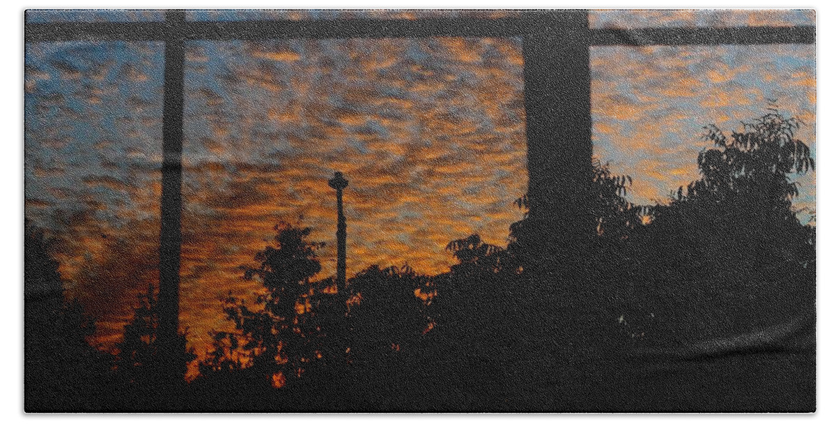 Autumn Bath Towel featuring the photograph September Dawn 2021 1P9120007 by Richard Thomas