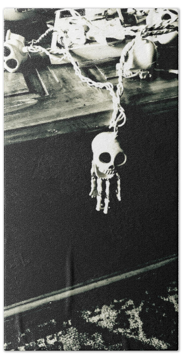 Halloween Bath Towel featuring the photograph Skeletons by Grey Coopre