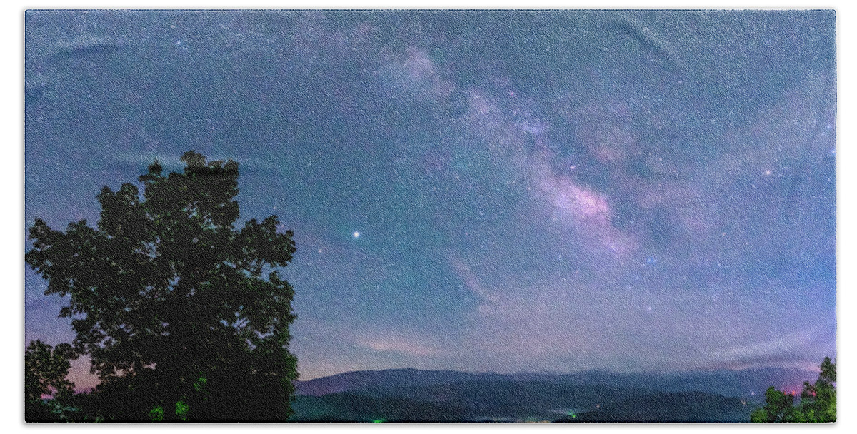 Milky Way Hand Towel featuring the photograph Smoky Mountain Milky Way by Darrell DeRosia