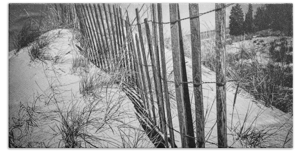 Dunes Bath Towel featuring the photograph Snow Fence Three by Josh Williams