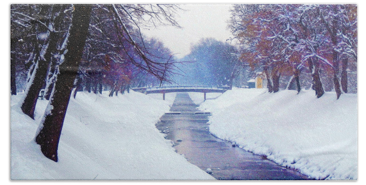 River Hand Towel featuring the photograph Snow River by Nina Ficur Feenan