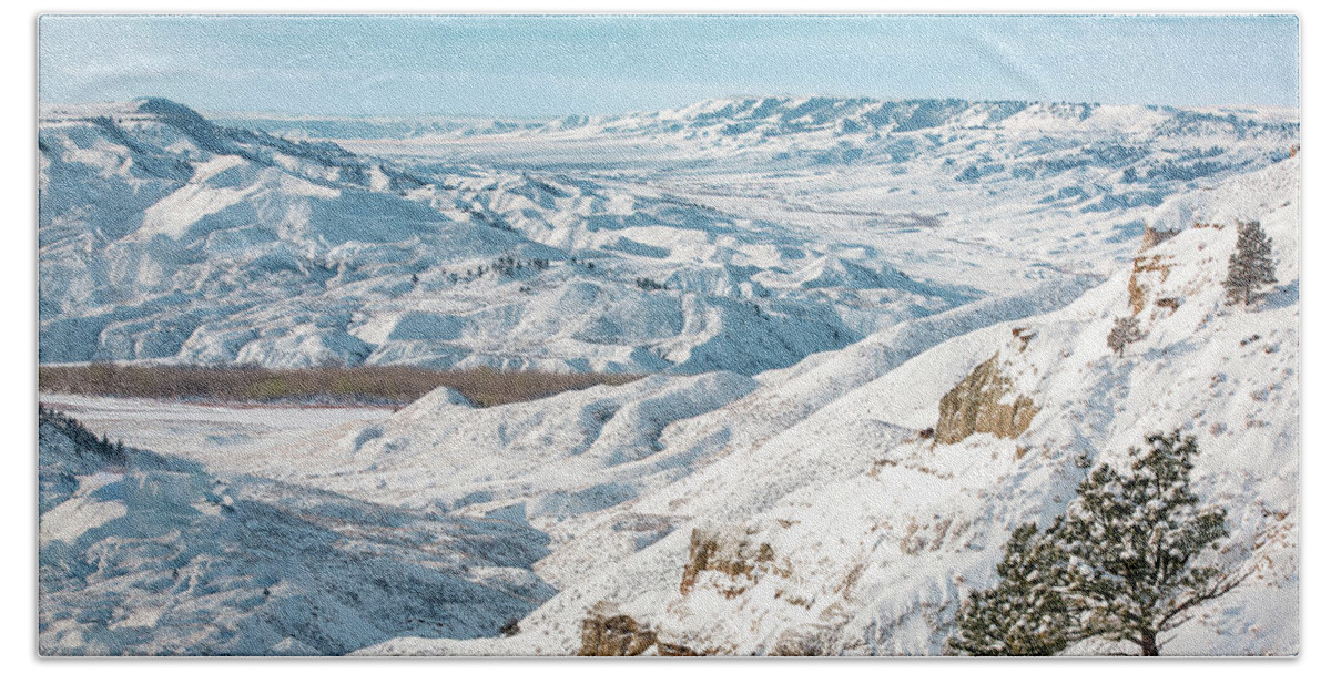 A Winter's View Of The Snowy Landscape In The Judith River Breaks Near Winifred Bath Towel featuring the photograph Snowy Breaks by Todd Klassy