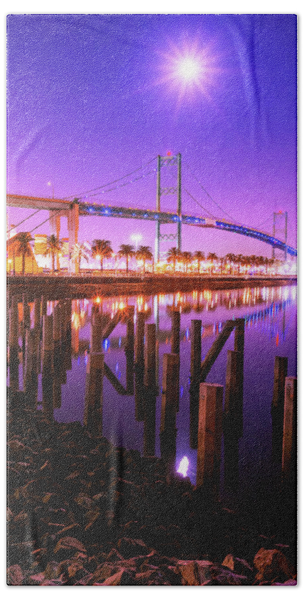 Longexposure Bath Towel featuring the photograph South Bay by Tassanee Angiolillo