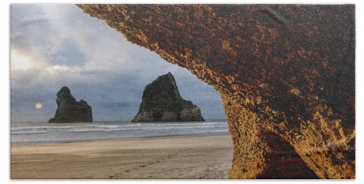 Wharariki Beach Hand Towel featuring the photograph Castles Of Sand - Farewell Spit, South Island. New Zealand by Earth And Spirit