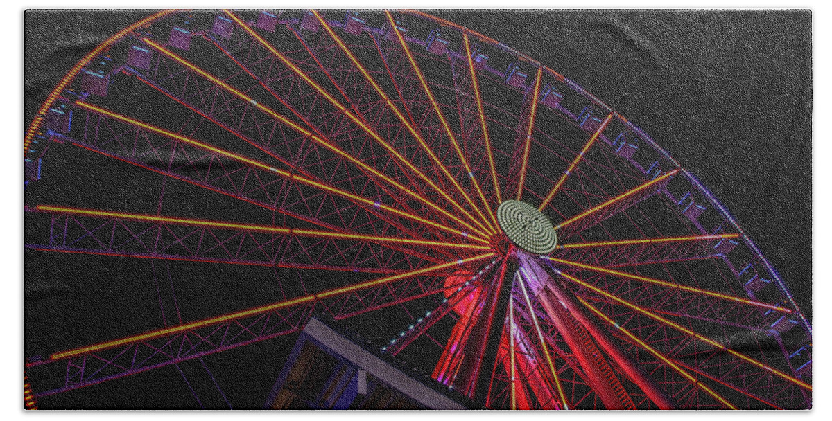 Ferris Wheel Bath Towel featuring the photograph Spin The Wheel by Richie Parks