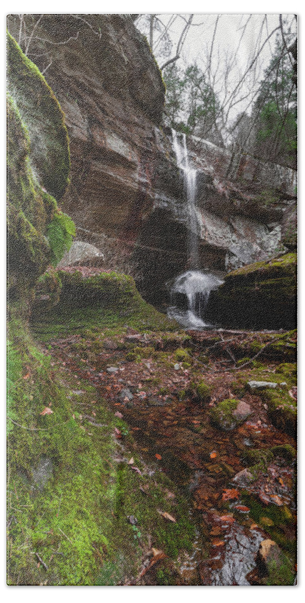 Waterfall Bath Towel featuring the photograph Splatterstone Falls 1 by Grant Twiss