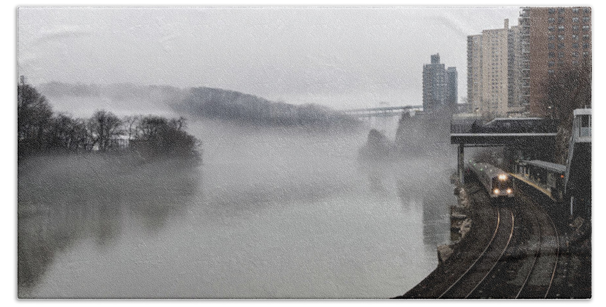 Inwood Bath Towel featuring the photograph Spuyten Duyvil with Fog by Cole Thompson