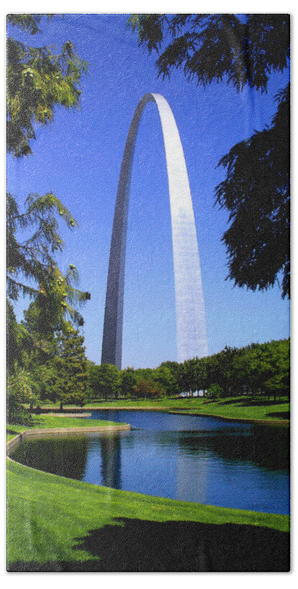 Architecture Bath Towel featuring the photograph St Louis Gateway Arch Water Trees by Patrick Malon