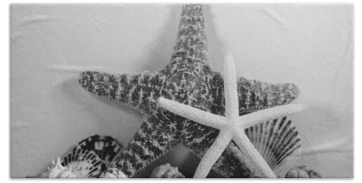 Starfish Bath Towel featuring the photograph Starfishes and Seashells 3 by Angie Tirado