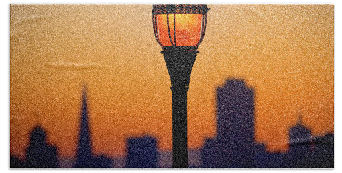 Streetlight Hand Towel featuring the photograph Streetlight, San Francisco by Donald Kinney