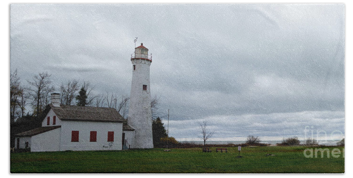 Lighthouse Bath Towel featuring the photograph Sturgeon Point Ligthouse, Lake Huron #2 by Rich S