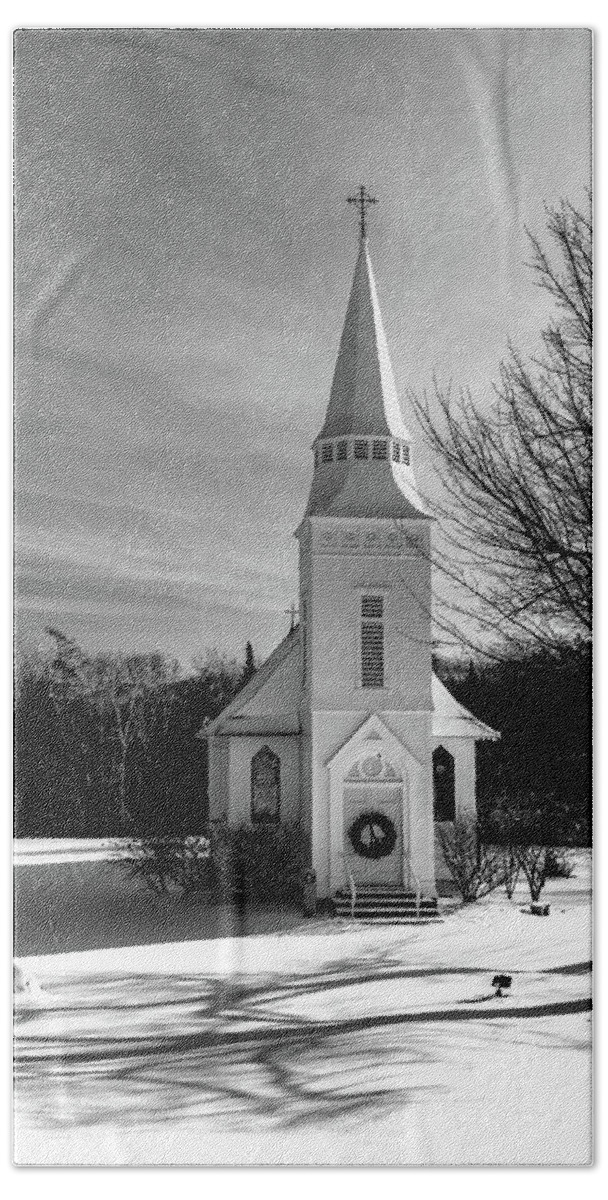 New Hampshire Hand Towel featuring the photograph Sugar Hill Church by Colin Chase