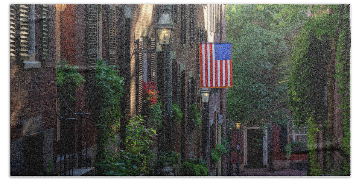 Boston Hand Towel featuring the photograph Summer Afternoon in Beacon Hill by Kristen Wilkinson
