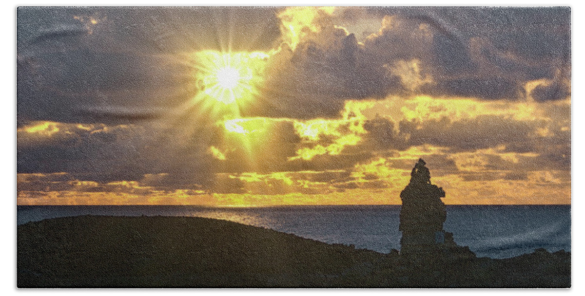 Sunset Hand Towel featuring the photograph Sunburst at Portland Bill by Alan Ackroyd