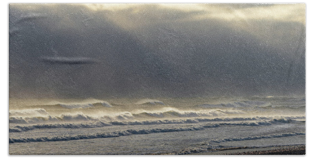 Windy Bath Towel featuring the photograph SunRay Surf by William Bretton