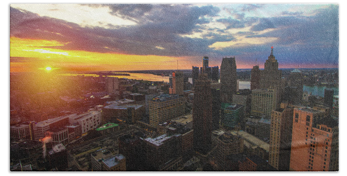 Detroit Hand Towel featuring the photograph Sunrise above downtown Detroit by Jay Smith