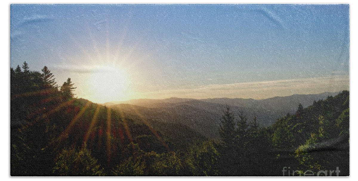 Tennessee Bath Towel featuring the photograph Sunrise At Luftee Overlook 3 by Phil Perkins