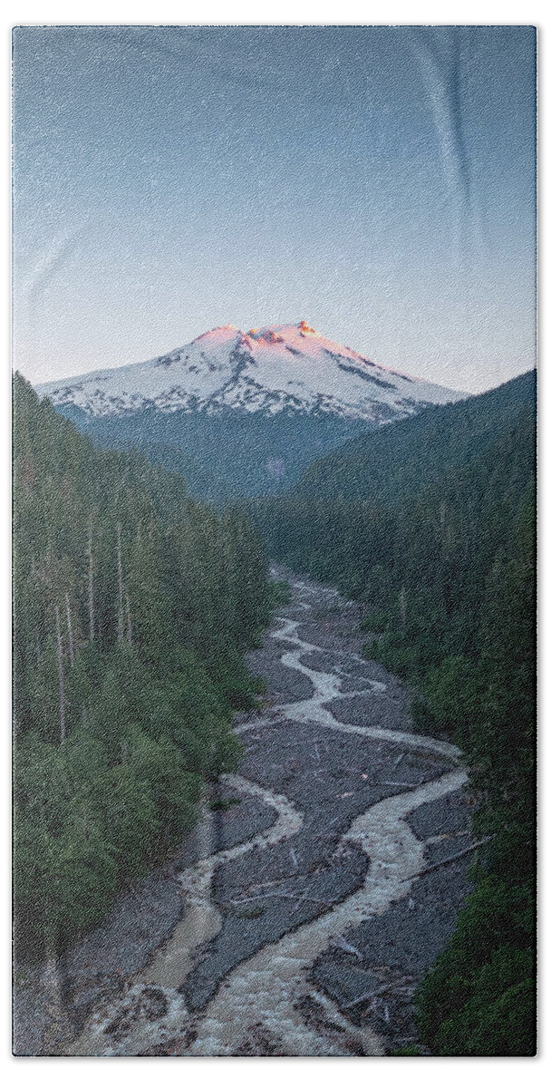 Mount Baker Bath Towel featuring the photograph Sunrise Streams by Michael Rauwolf