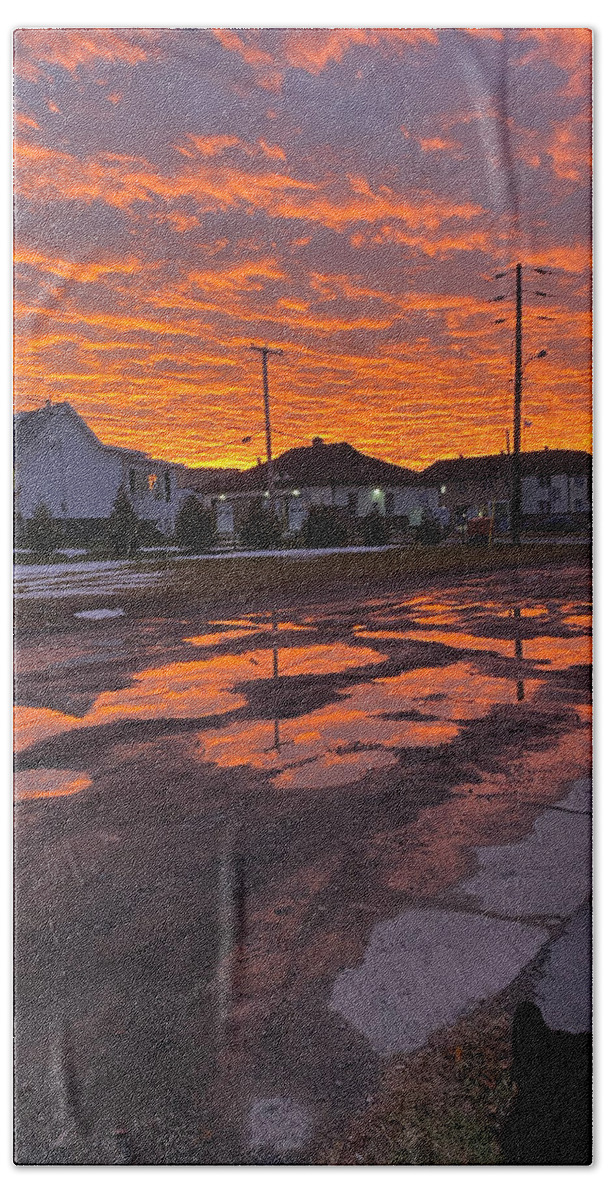 Sunset Bath Towel featuring the photograph Sunset reflects by Judy Dimentberg