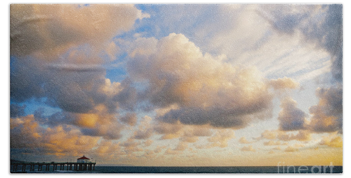 Sunset Hand Towel featuring the photograph Sunset sky - Manhattan Beach by Stella Levi