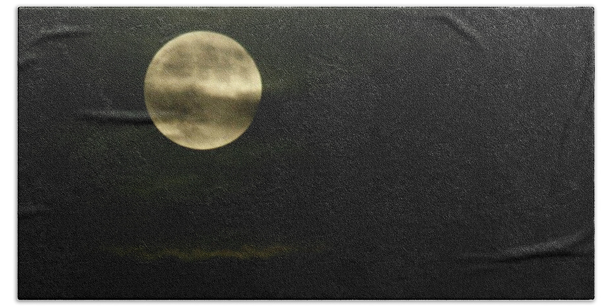  Bath Towel featuring the photograph Super Moon Eclipse 2 by Brad Nellis
