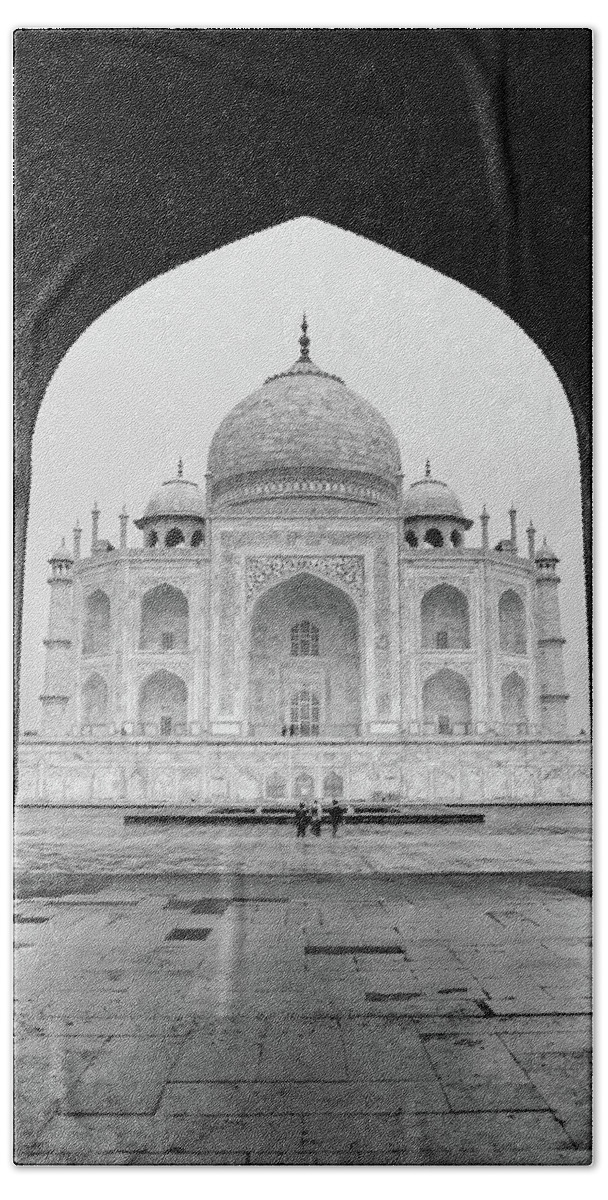Taj Mahal Bath Towel featuring the photograph Taj Mahal Indian Restaurant Decoration by Josu Ozkaritz