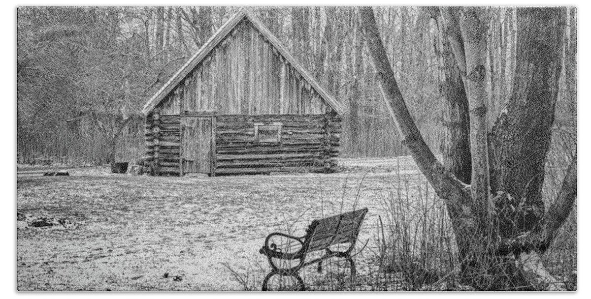 Log Cabin Bath Towel featuring the photograph The Cabin at Baltimore Woods by Rod Best